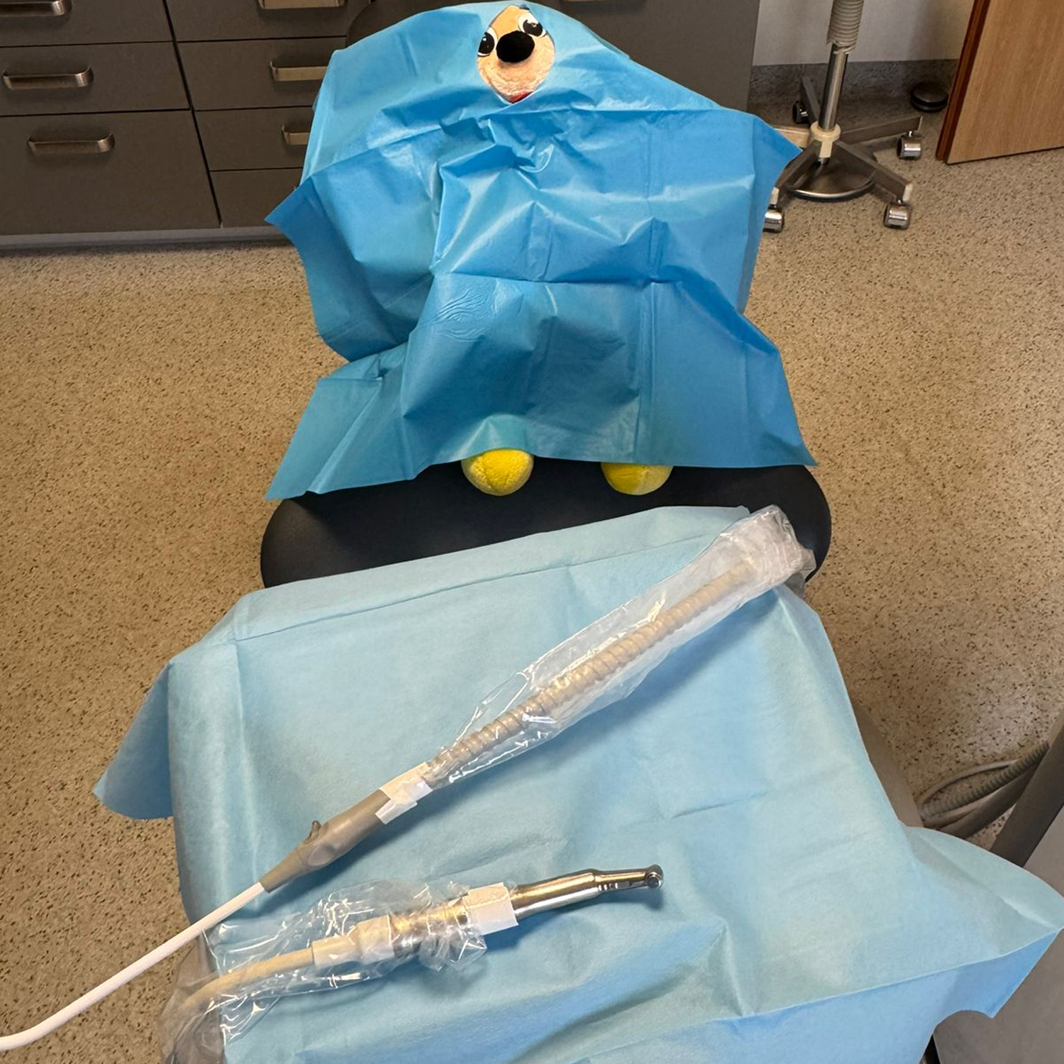 db-op-set-oralchirurgie-abdeckset-steril-einweg-op-t-cher-set image 2